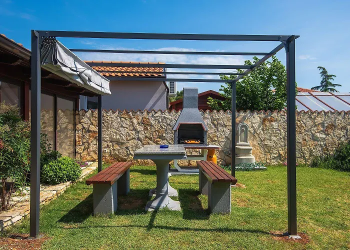 Charmantes In Mit Waschmaschine, Klima, Wlan, Terrasse Und Grillplatz Vakantiehuis *